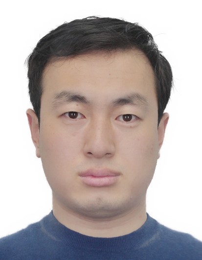 李亮
