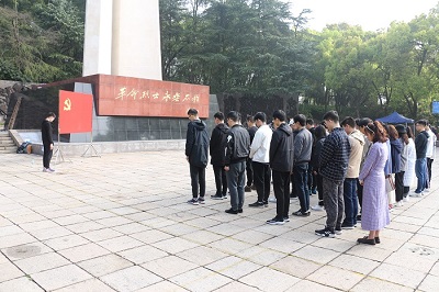 6默哀.JPG